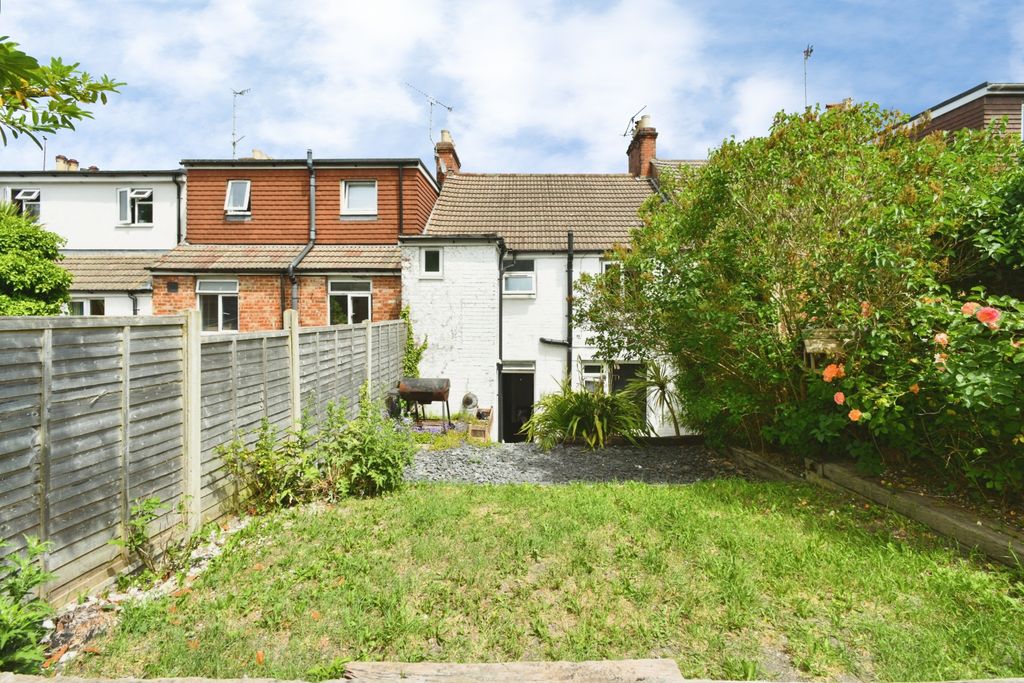Property photo 2 of 20
