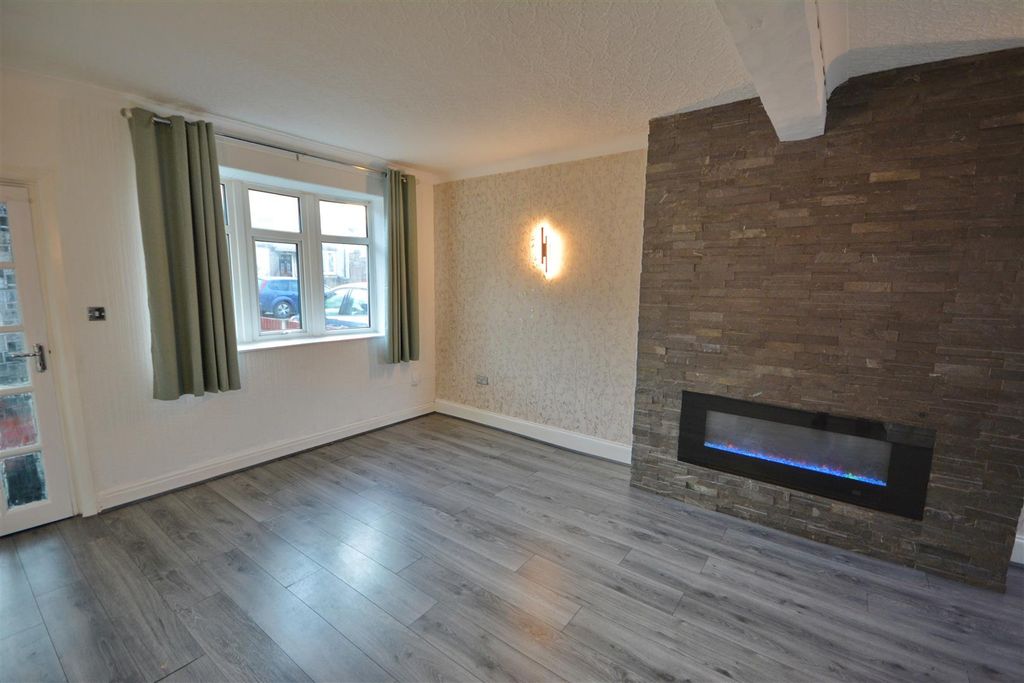 Property photo 3 of 10 Mwg_8399.Jpg