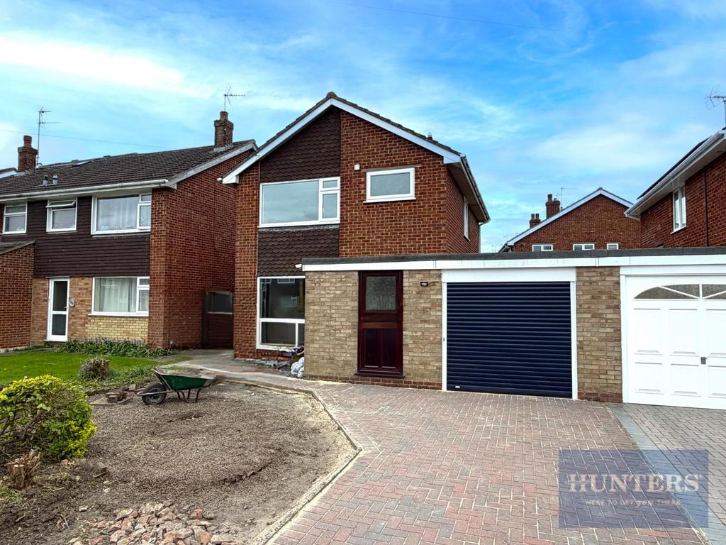 Property photo 1 of 10 Front