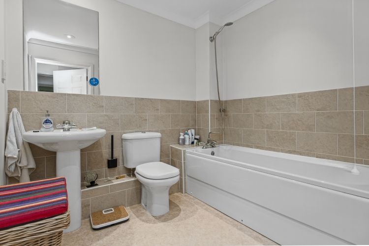 Property photo 3 of 12 Family Bathroom