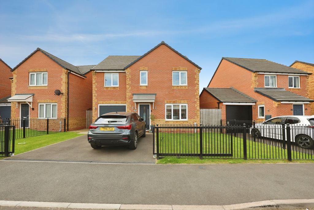 Property photo 1 of 16 Pbox-Img.Jpg