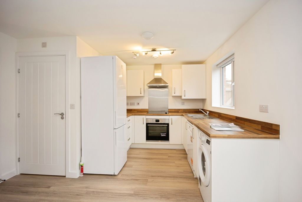 Property photo 3 of 13 Image