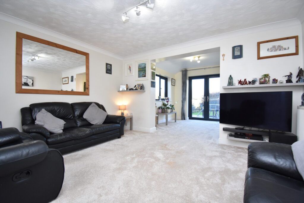 Property photo 1 of 27