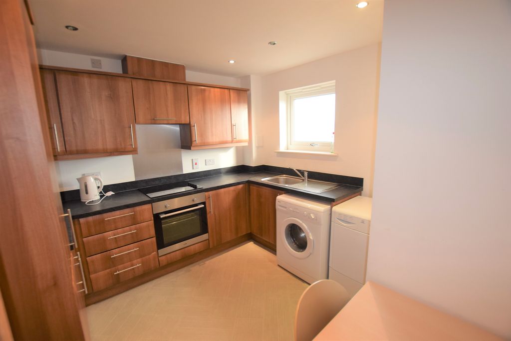 Property photo 2 of 9