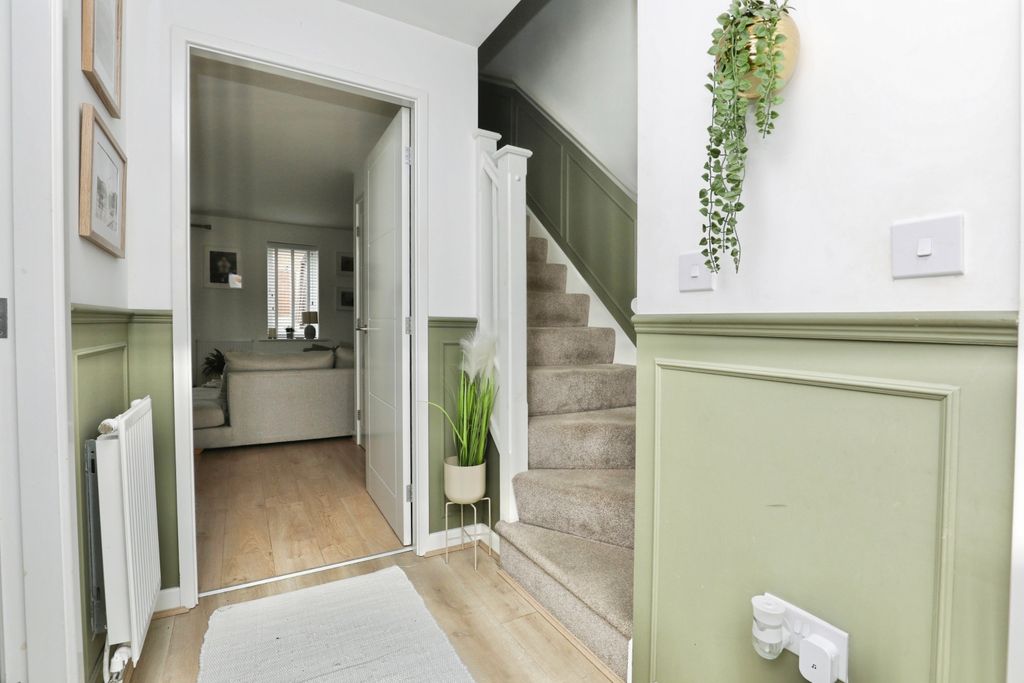 Property photo 2 of 15 Hall