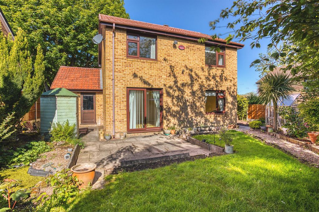Property photo 3 of 16