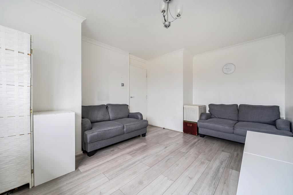 Property photo 2 of 21 Living Area