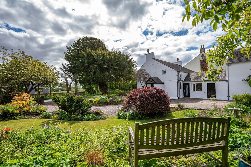 Property photo 2 of 55