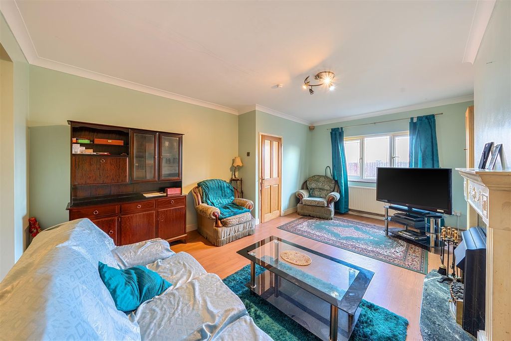 Property photo 3 of 21 1396471-16-69737d2732A1c.Jpg