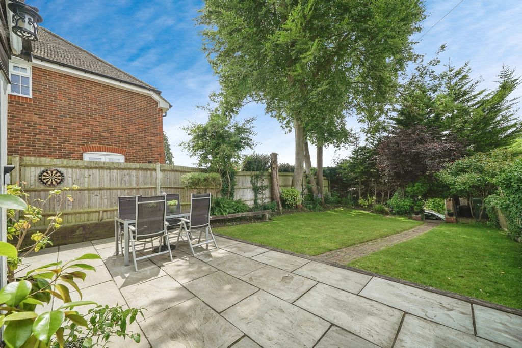 Property photo 2 of 17 Photo