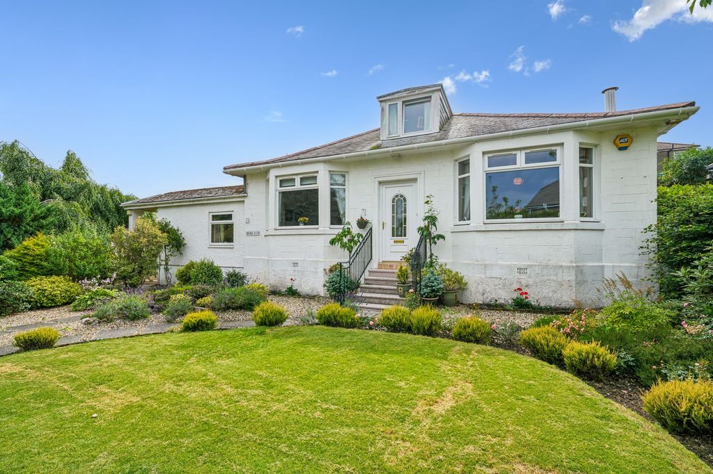 Property photo 1 of 32