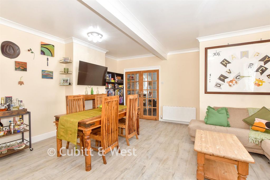 Property photo 1 of 12 Dining Room