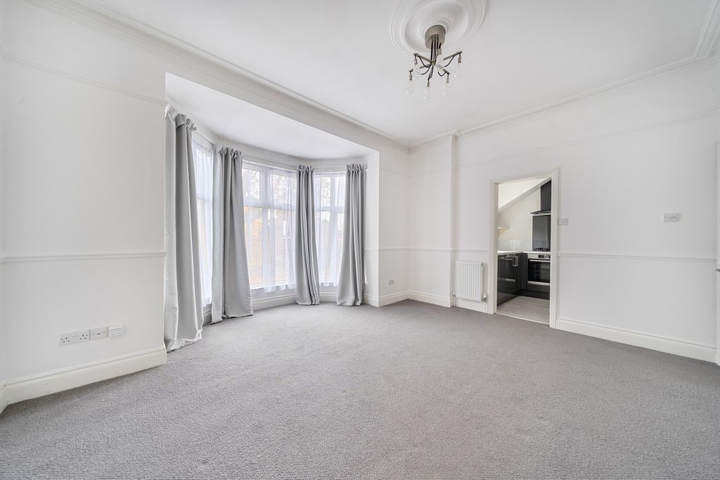 Property photo 2 of 17 Reception