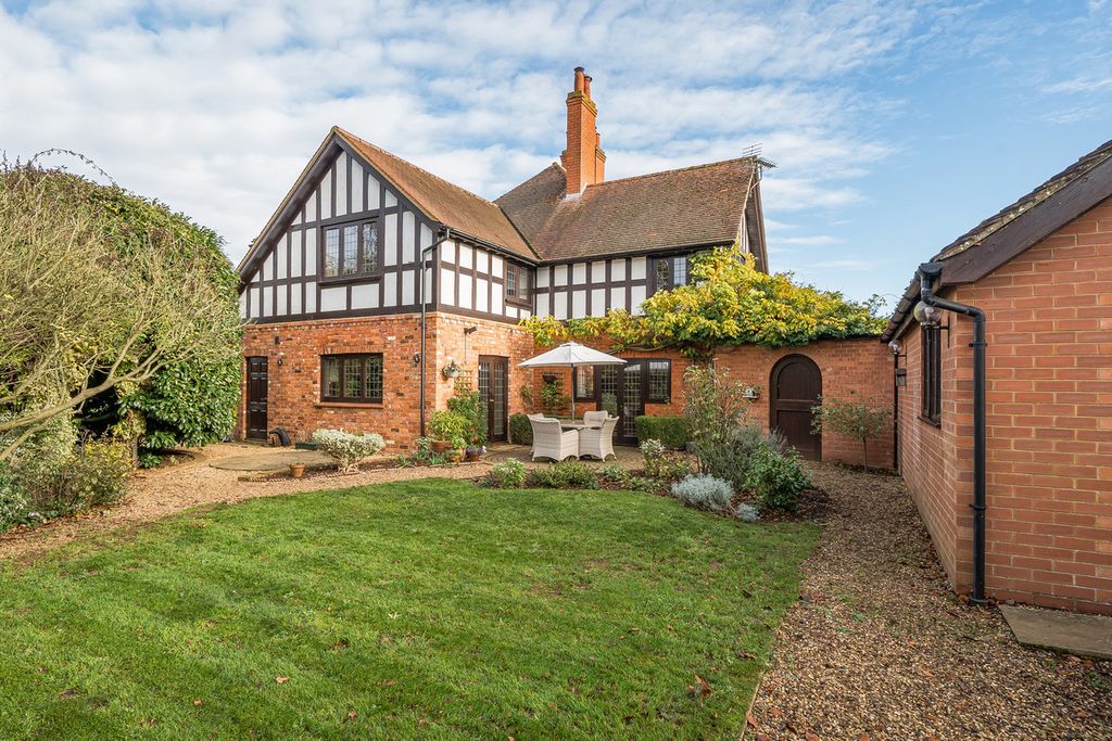 Property photo 1 of 24