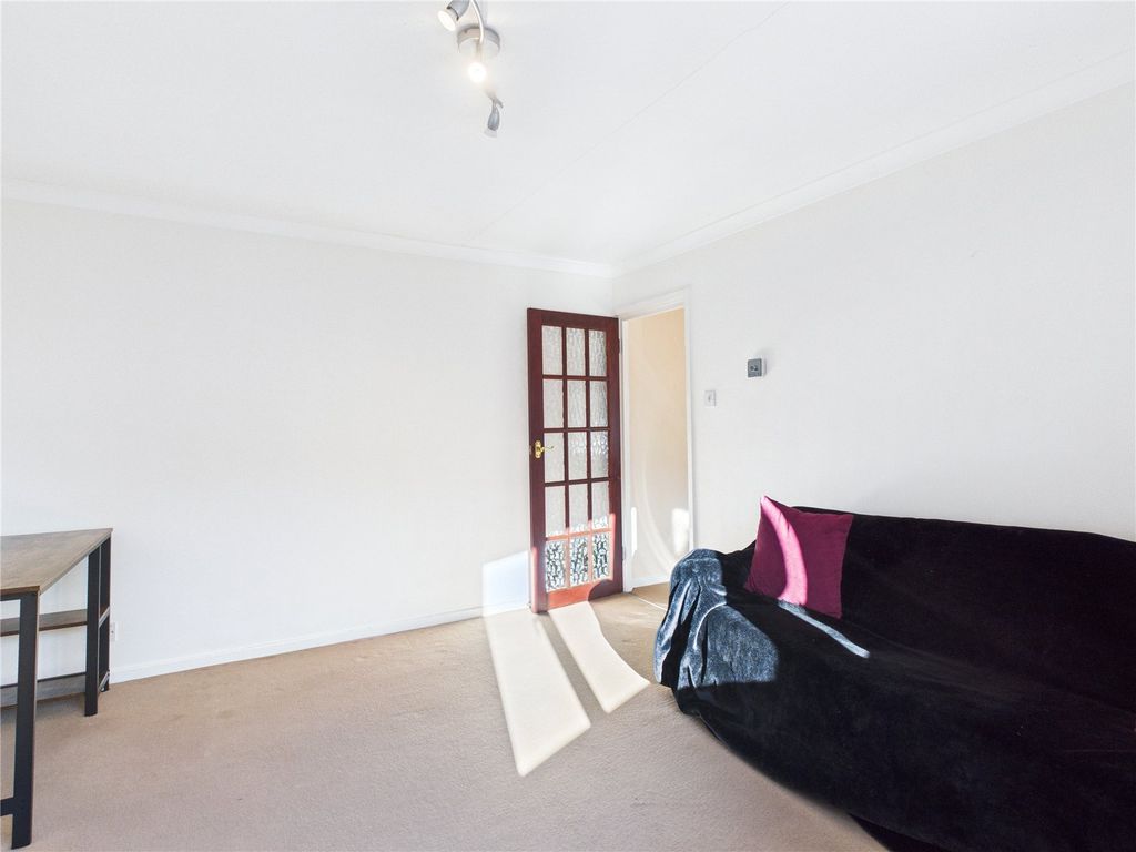 Property photo 2 of 10 Picture No. 14