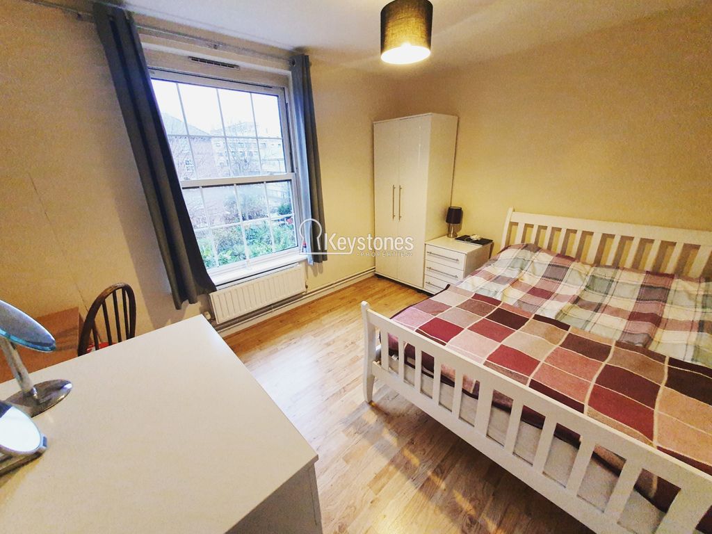 Property photo 3 of 8 Photo 3