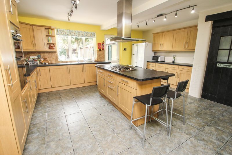 Property photo 3 of 19 Photo 19