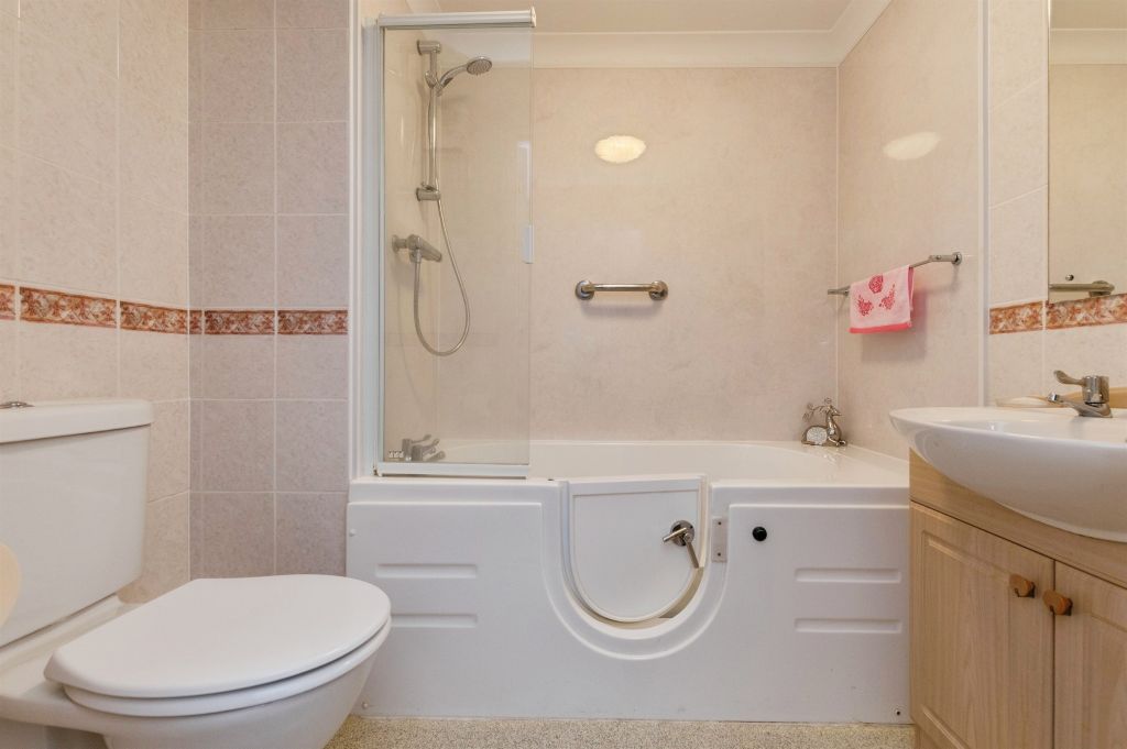 Property photo 3 of 20