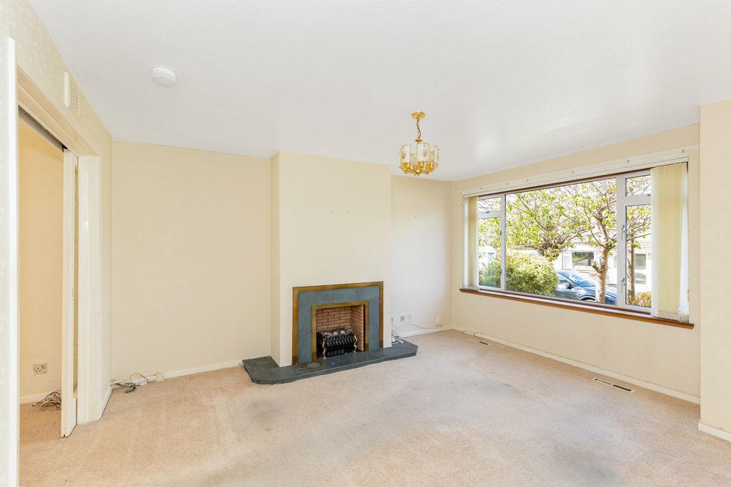 Property photo 3 of 13 Property Image 4