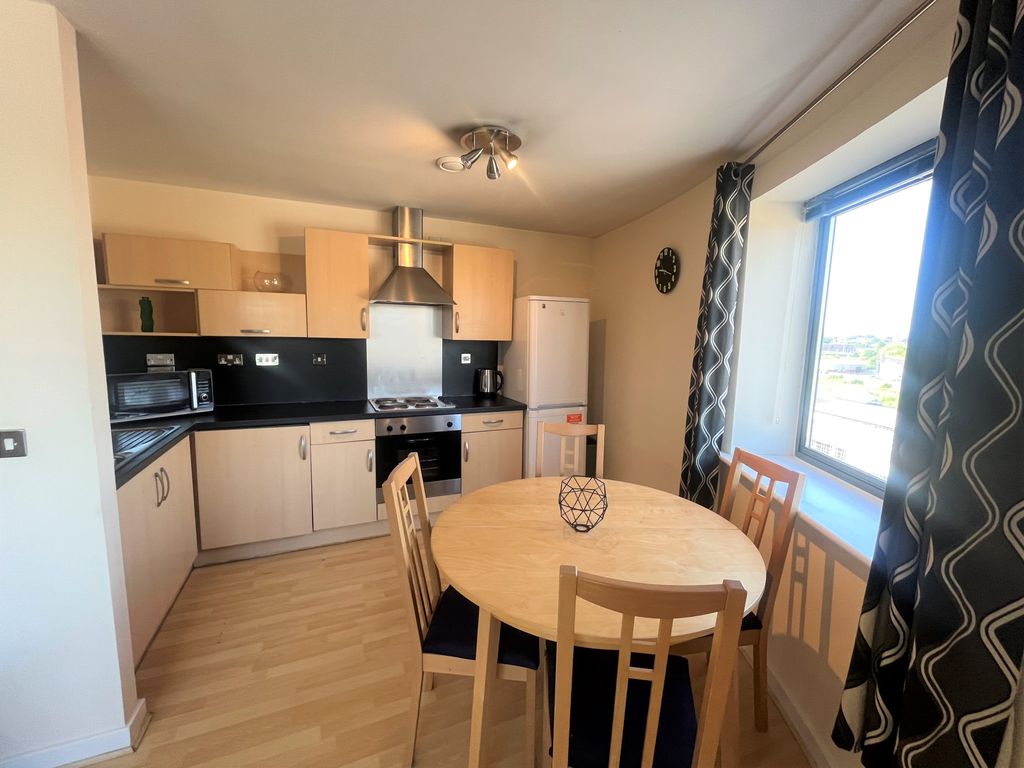 Property photo 3 of 13