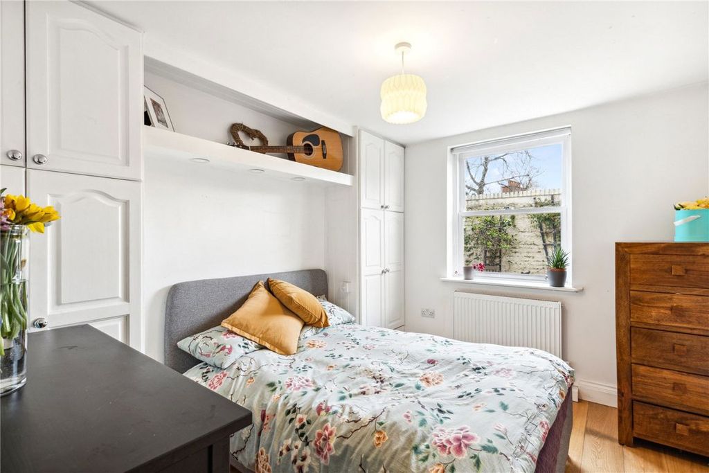 Property photo 3 of 6