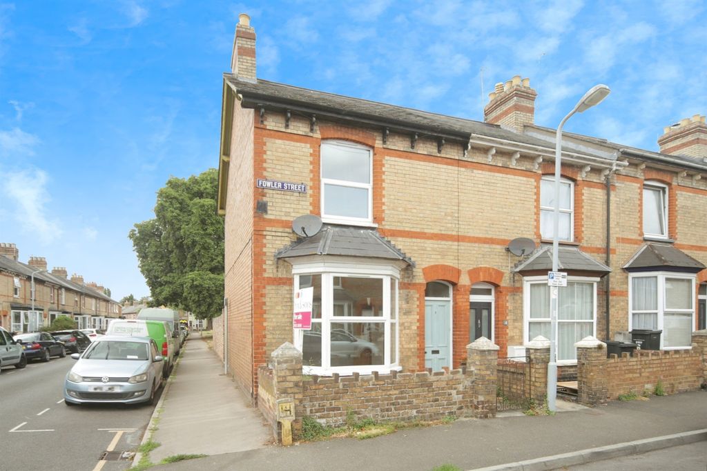 Property photo 1 of 17