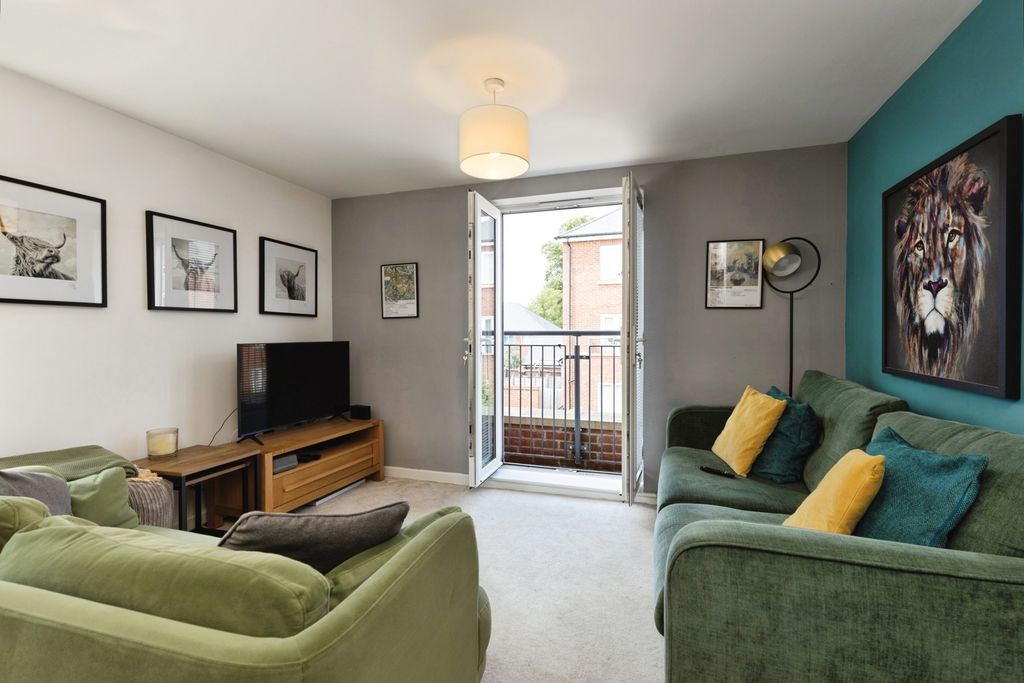 Property photo 2 of 12 Pbox-Img.Jpg