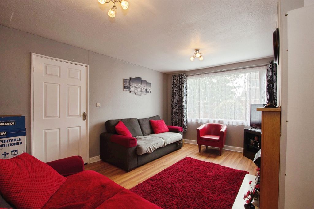 Property photo 3 of 16