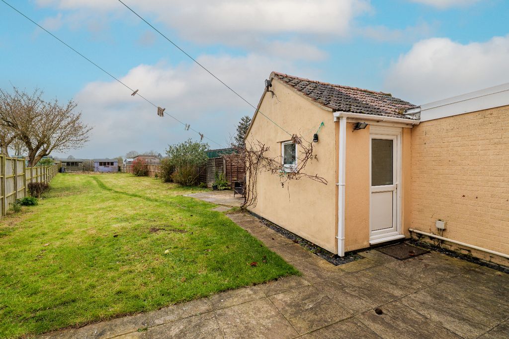 Property photo 2 of 19 5045651