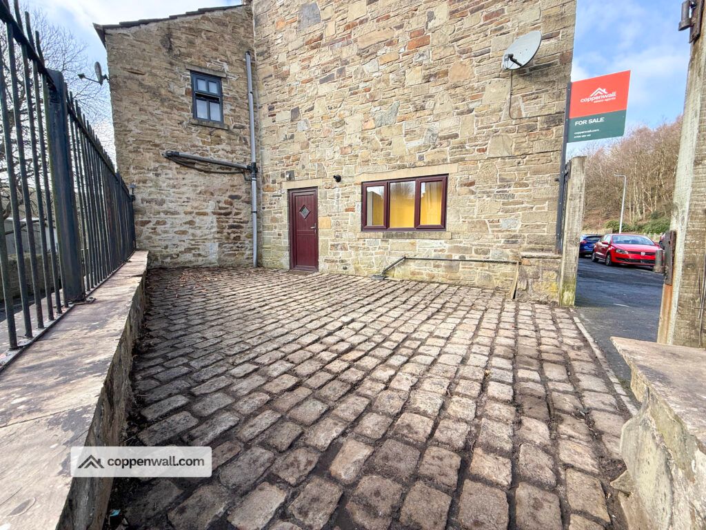 Property photo 2 of 22