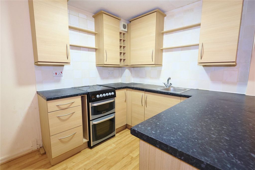 Property photo 3 of 6 Picture No. 21