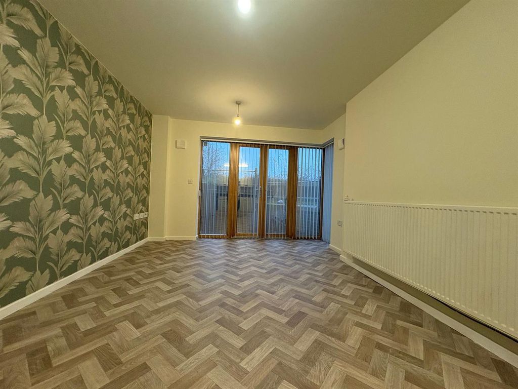 Property photo 2 of 9 Lounge.Jpeg