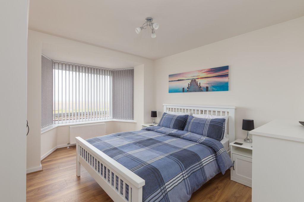 Property photo 2 of 48