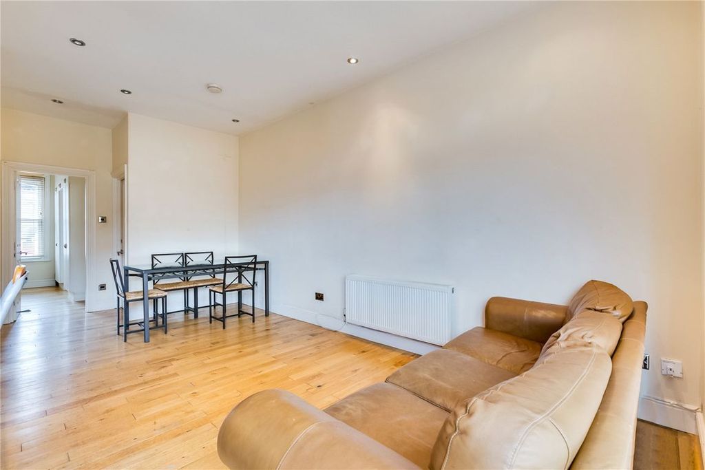 Property photo 3 of 6