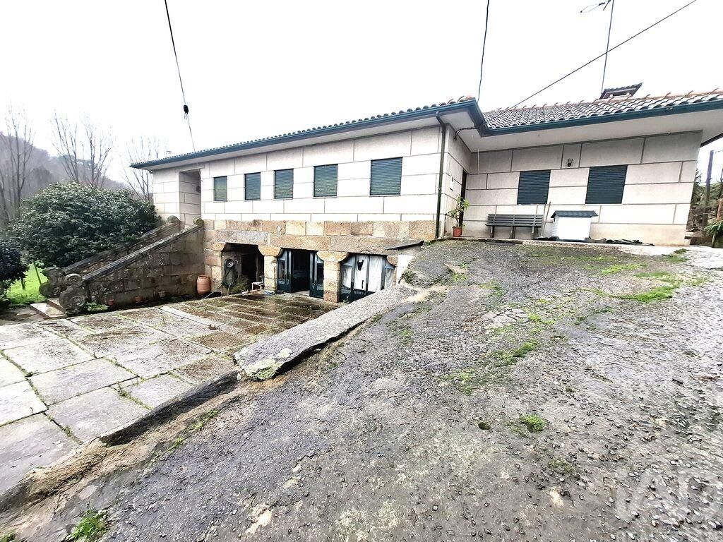 Property photo 2 of 35
