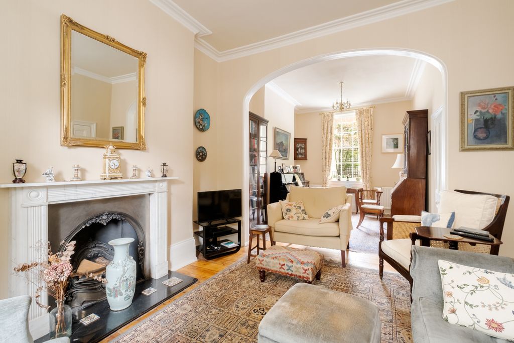Property photo 1 of 36