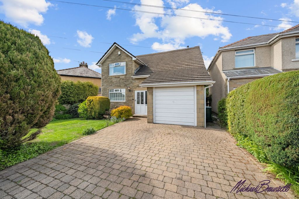 Property photo 1 of 31