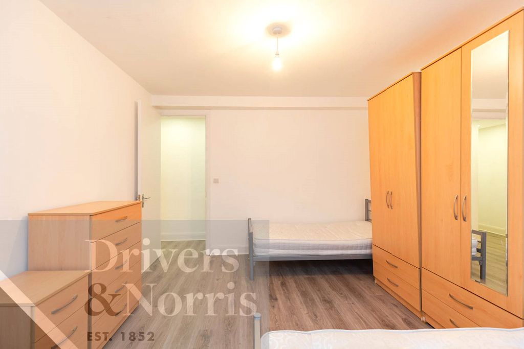 Property photo 3 of 6 Picture No. 03