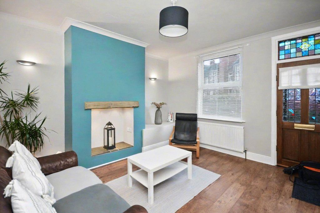 Property photo 1 of 12 Lounge