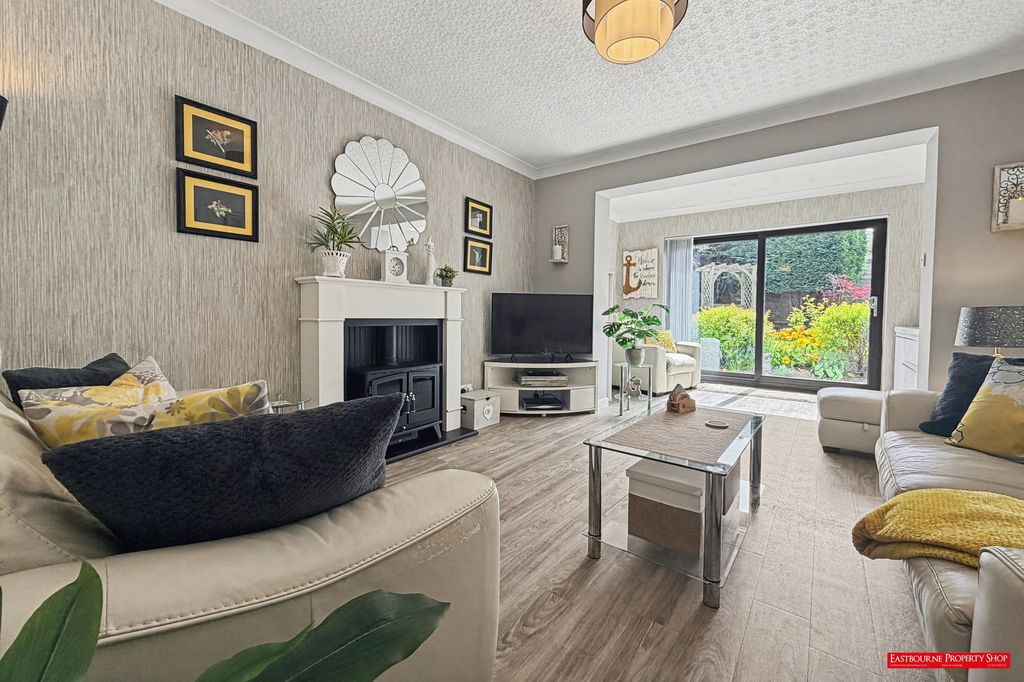 Property photo 2 of 38