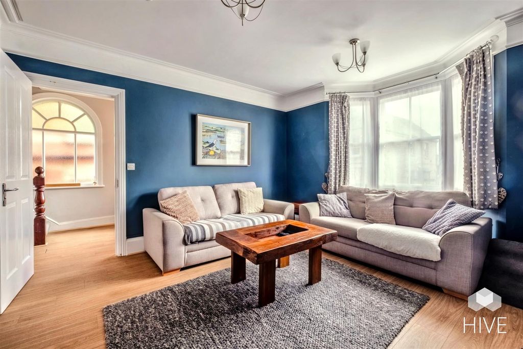 Property photo 2 of 29