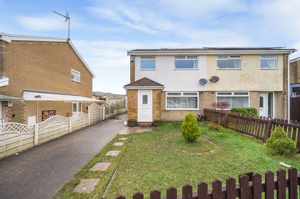 Property photo 2 of 33