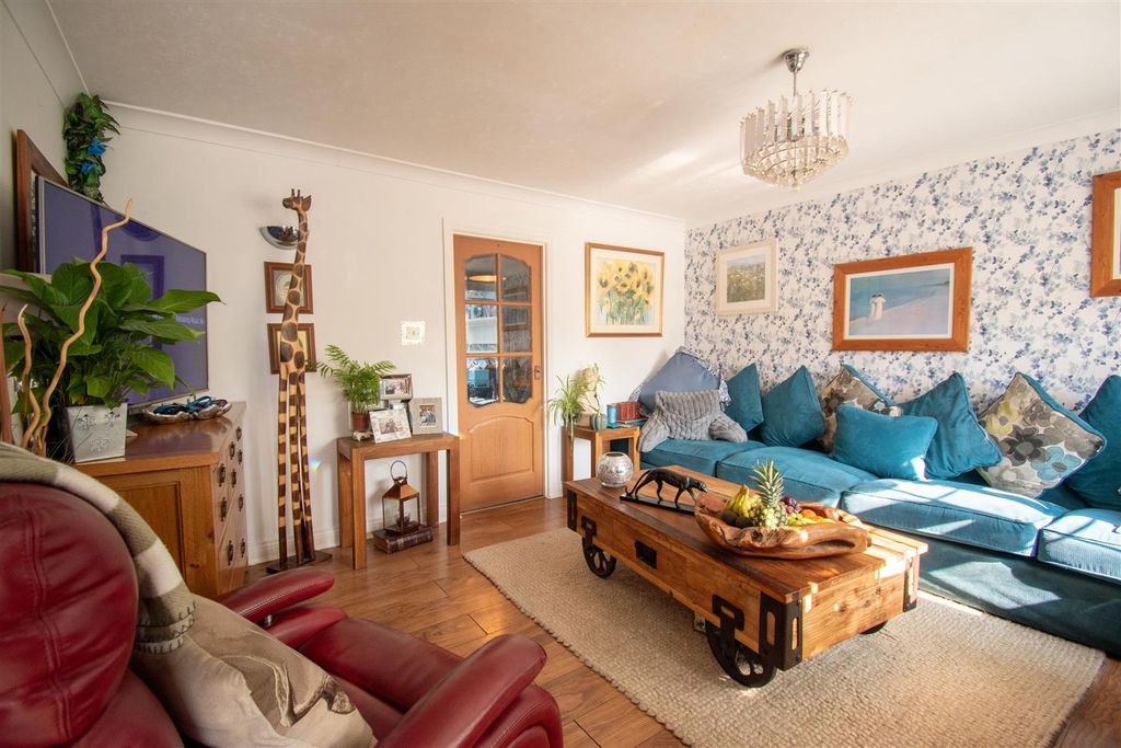 Property photo 2 of 14 Photo 27-04-2026, 09 21 27.Jpg