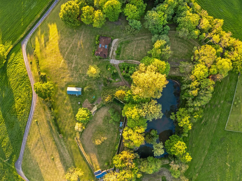Property photo 2 of 16