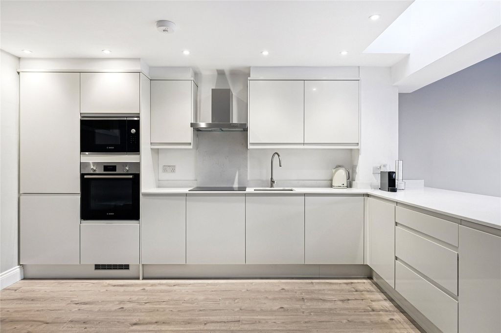 Property photo 3 of 10 Picture No. 09