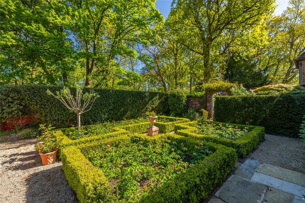 Additional image 19 of 6 bed detached house for saleMinstead, Lyndhurst, Hampshire SO43