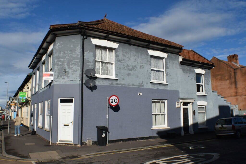 Property photo 1 of 7