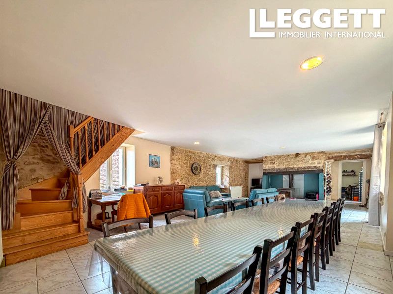 Property photo 3 of 10