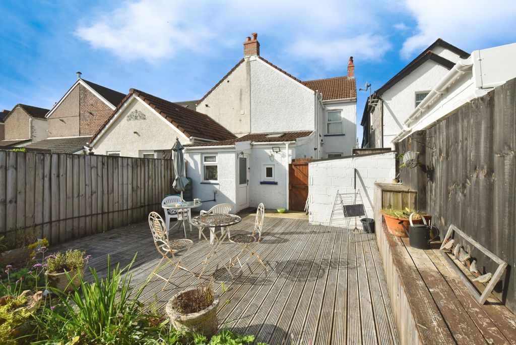 Property photo 1 of 17 Photo