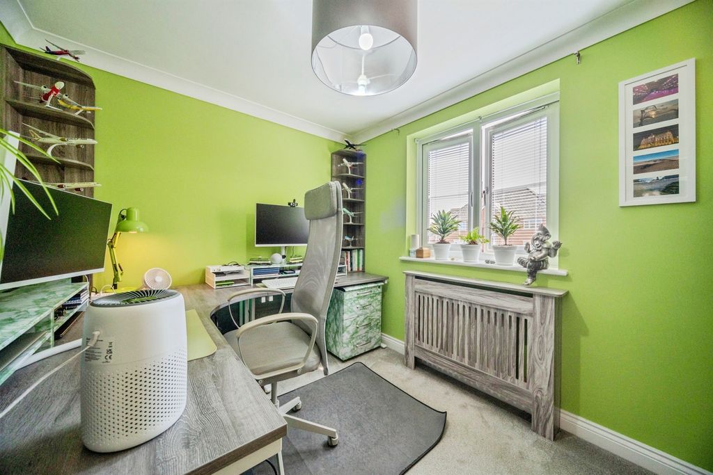 Property photo 3 of 16